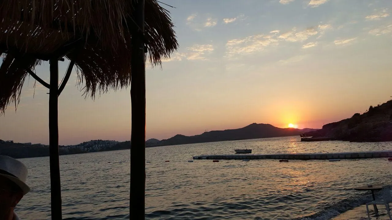 Moon Beach Otel Yalikavak 0*,