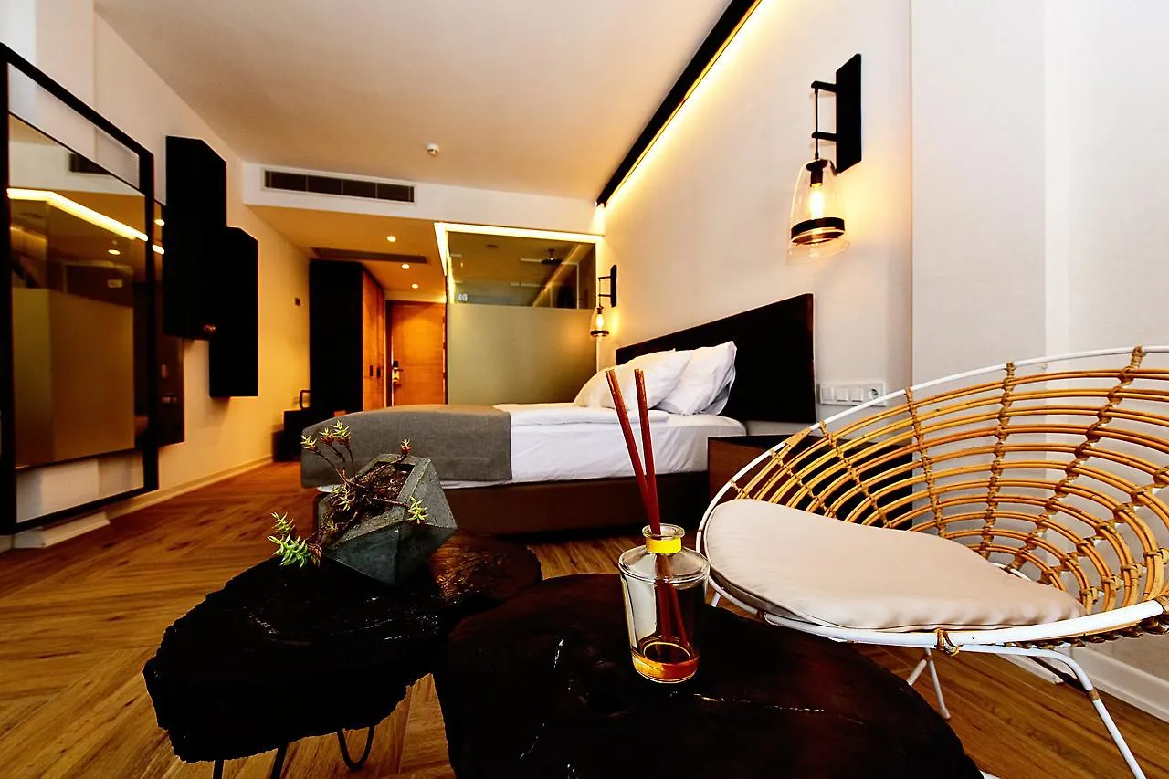 Moon Beach Otel contacts